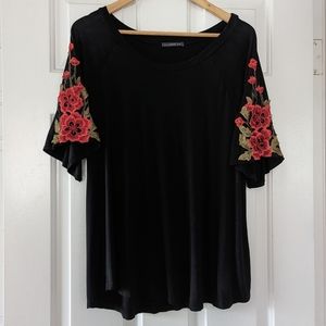 {West Kei} Floral Sleeve Top